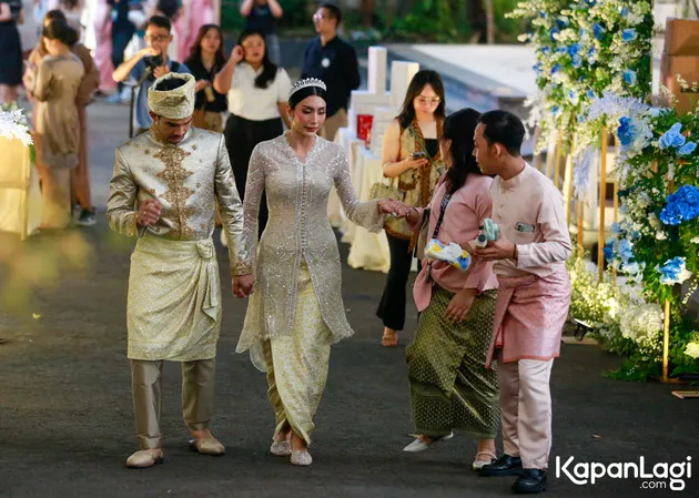 Pernikahan Tyas Mirasih dan Tengku Tezi