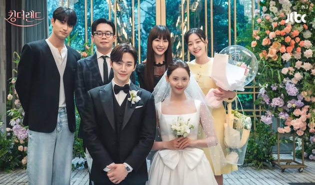 10 Photos of Yoona Girls Generation and Junho 2PM's Wedding in 'KING THE LAND', Full of Happiness - Feels Like a Real Wedding