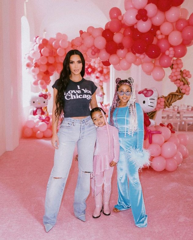 10 Photos of Chicago West's Birthday Party, Luxurious All-Pink and Hello Kitty Themed