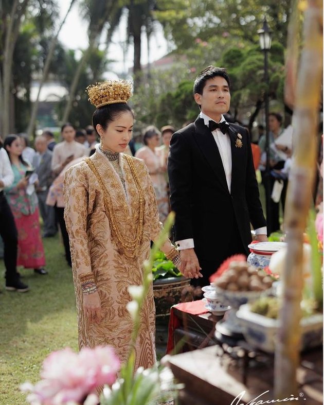 10 Pictures of the Lavish Wedding Procession of Beautiful Transgender Nong Poy with Crazy Rich Thailand, Carrying the Peranakan Baba Yaya Tradition Full of Antique Elements