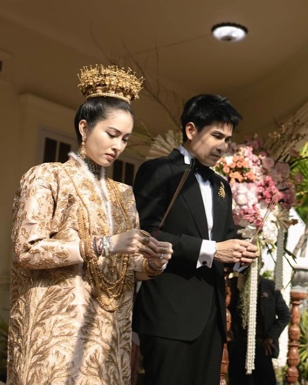 10 Pictures of the Lavish Wedding Procession of Beautiful Transgender Nong Poy with Crazy Rich Thailand, Carrying the Peranakan Baba Yaya Tradition Full of Antique Elements
