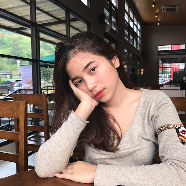 10 Portraits of Putri Anjani, Jarwo Kwat's Daughter, Growing Up Beautiful and Charming - Rarely Seen
