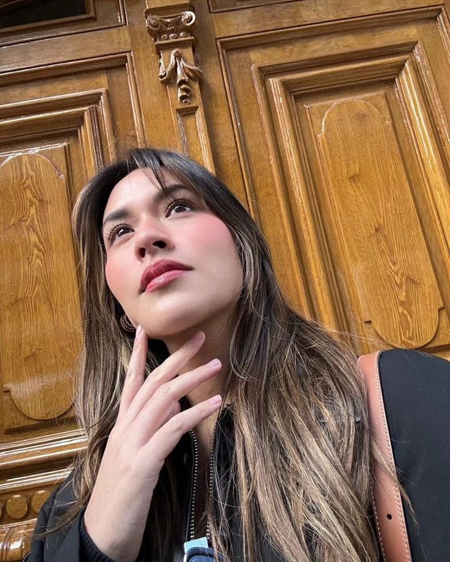 10 Photos of Raisa's Vacation with her Bestie in Paris, Netizens Curious about Hamish Daud and her Perfect Nose that Captivates!