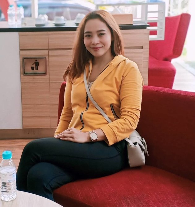 10 Photos of Rika Marzuki, the Woman Who Claims to Be Syahrini's Former 'Foster Father' Lover