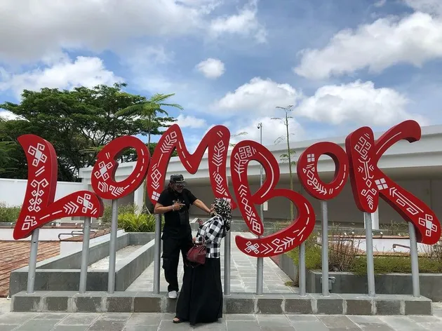 Jhony Iskandar 