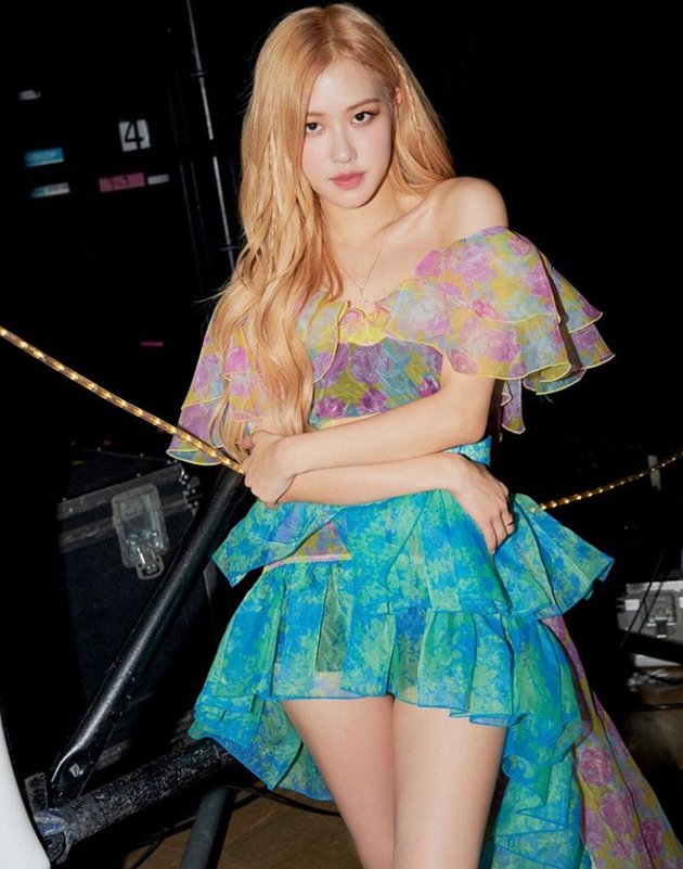 10 Stunning Photos of Rose BLACKPINK with Blonde Hair