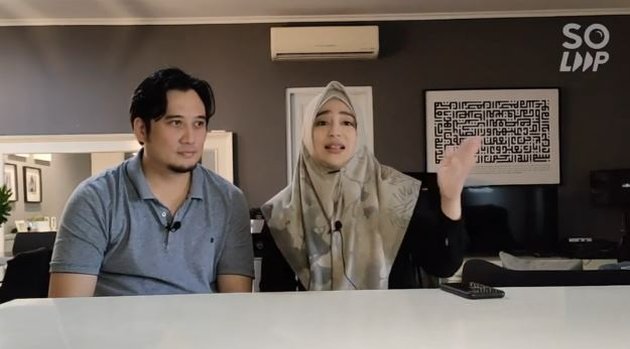 Dalam channel YouTube Tengku Firmansyah Family, mereka sering membagikan konten selama di rumah.