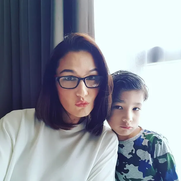 10 Portraits of Seth Ananda Putra, the Youngest Son of Marcell Siahaan and Rima Melati Adams, Getting Handsome at the Age of 6