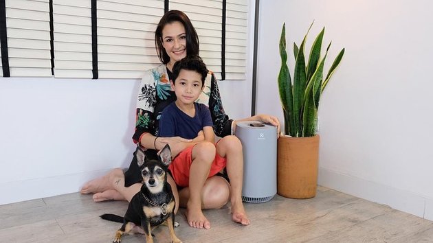 10 Portraits of Seth Ananda Putra, the Youngest Son of Marcell Siahaan and Rima Melati Adams, Getting Handsome at the Age of 6