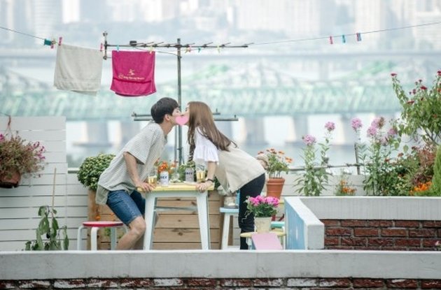 10 Photos of Song Jae Rim and Kim So Eun Who Are Often Rumored to be Dating, Latest 'Lovestagram' Posts Highlighted