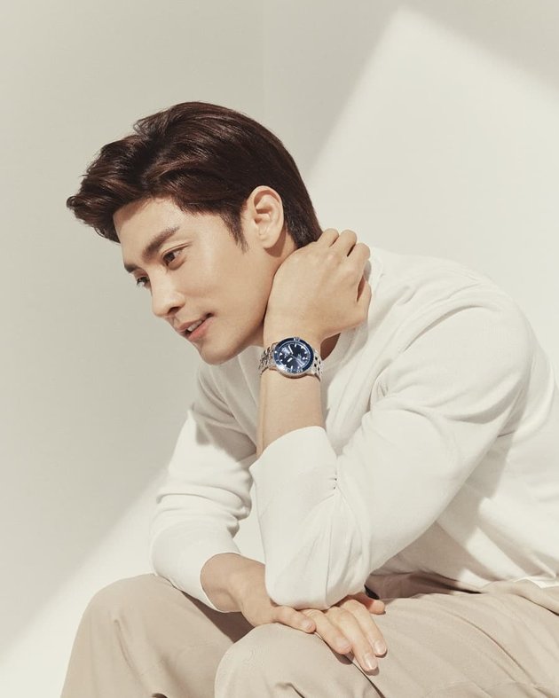 10 Handsome Portraits of Sung Hoon, a Forty-Year-Old Actor Often Labeled as a Mature Man