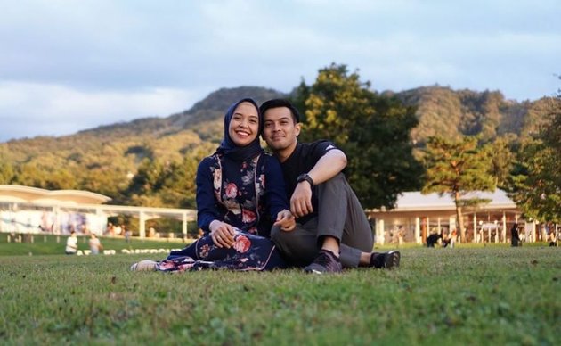 10 Portraits of Temmy Rahadi and Wife who Always Harmonious Despite Not Having Children