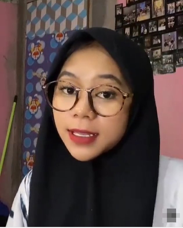 10 Latest Photos of Cimoy Montok who is Now Wearing Hijab, More Beautiful and Mature - Covering Her Aurat While Swimming to Flooded with Praise Resembling Lesti