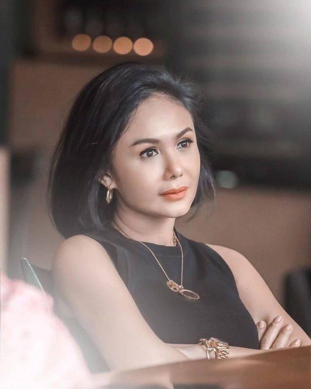 10 Latest Portraits of Yuni Shara's Timeless Beauty and Youthfulness at 49 Years Old, Her Pose is Said to Resemble Wika Salim