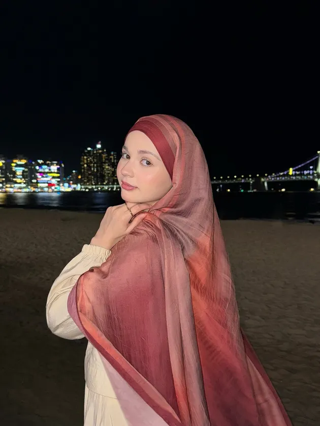 Tugba Kiara di malam hari