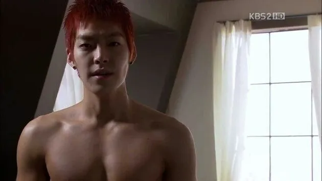 transformasi bodi Kim Woo Bin