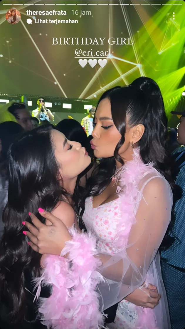 Pesta Ulang Tahun Erika Carlina ke-30
