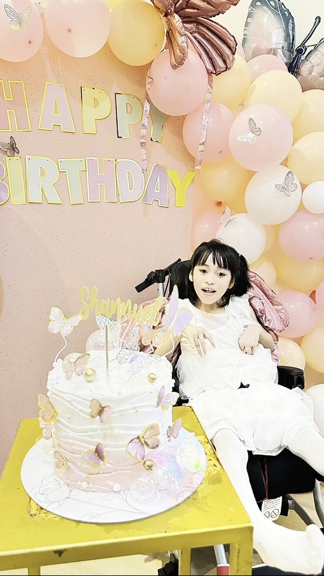 10 Portraits of Shannuel Putri Jevier Justin and Tiffany Orie's 8th Birthday, Simple but Full of Happiness