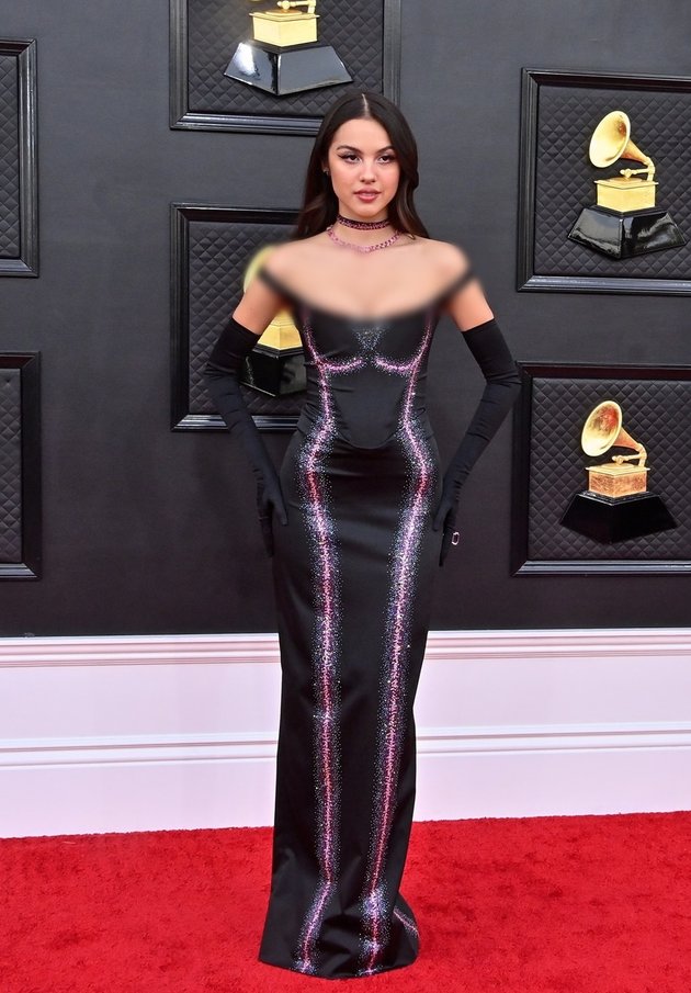 10 Worst Dresses at the 64th Grammy Awards 2022, from Justin Bieber's Oversized Suit to Someone Casual in an Oblong T-Shirt