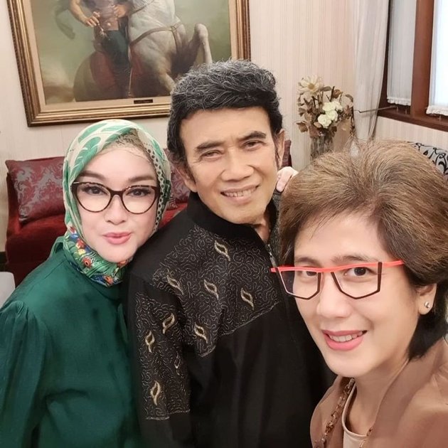 Can Be Used for Family Eid Prayer! 10 Photos of Rhoma Irama's Magnificent and Rarely Highlighted House - Chandelier Like a Five-Star Hotel Lobby