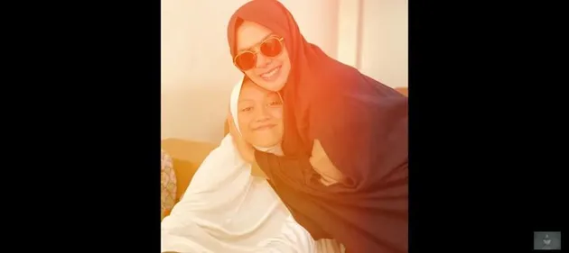 Nikita Mirzani Beri Pesan ke Lolly 