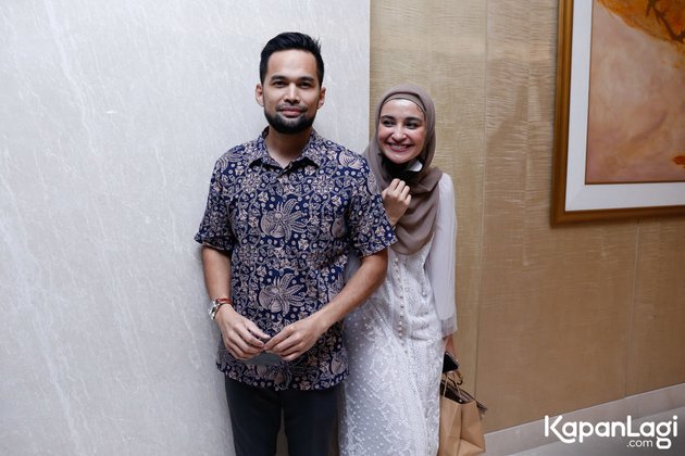 11 Portraits of Wedding Guests at the Wedding of Ria Ricis & Teuku Ryan, Including Dewi Sandra and Deddy Mizwar who Became the Marriage Witness