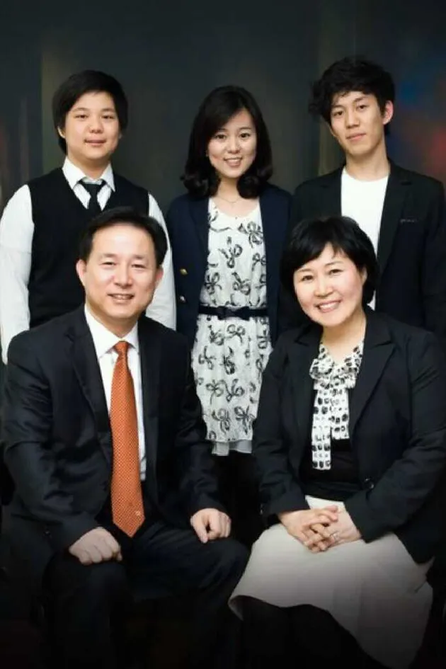 saudara cantik bintang K-Pop