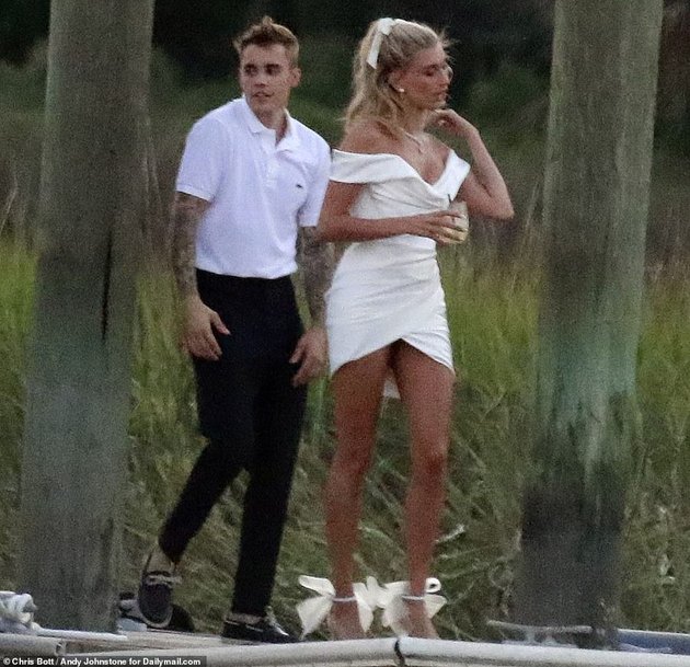 Justin dan Hailey memulai perayaan pernikahan mereka dengan menggelar gladi bersih dinner di sebuah hotel di Bluffton, South Carolina.