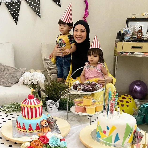 selebritis anak kembar