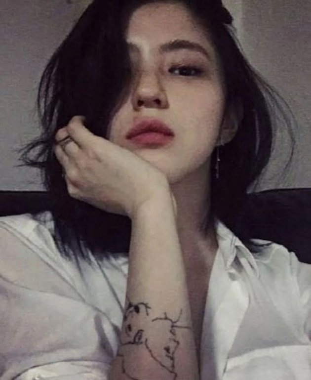 12 Old Photos of Han So Hee That Are Being Discussed Again, She Used to Have a Tattoo on Her Arm - Netizens Are Amazed to See That the Tattoo is Gone