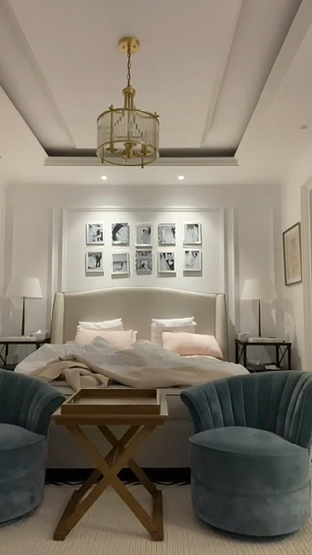 12 Photos of Shandy Aulia's Luxury House, Elegant All-White - Instagrammable Bedrooms and Kitchen!