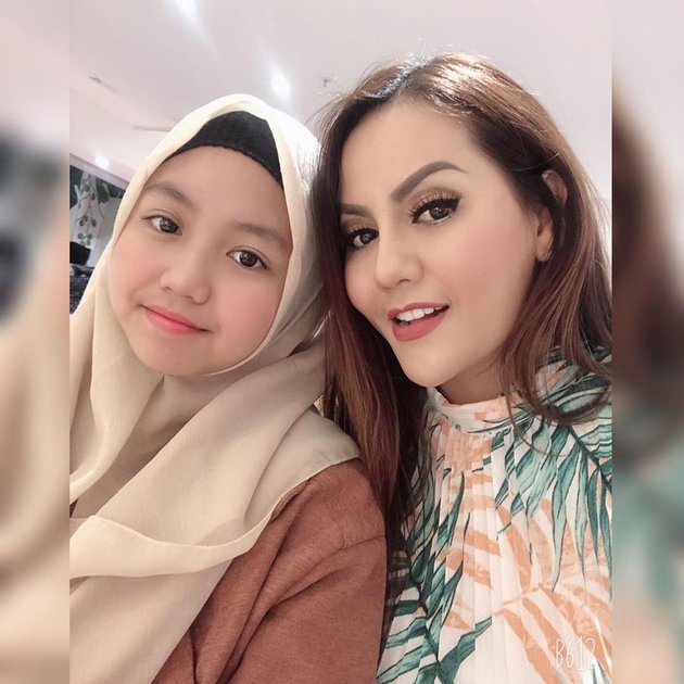 12 Photos of Syandrina, Nita Thalia's Beautiful Hijab-Wearing Daughter that Haven't Been Published