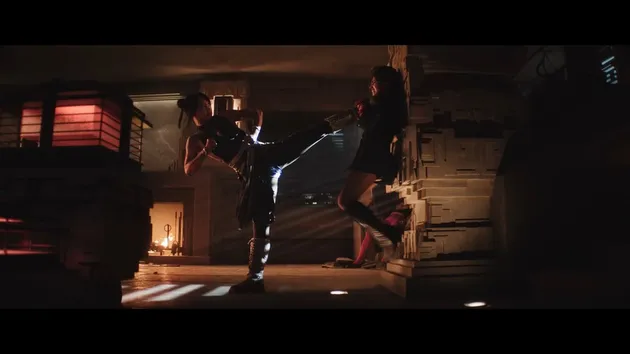 Adegan fighting di Sneak Peek Street Fighter Live Action