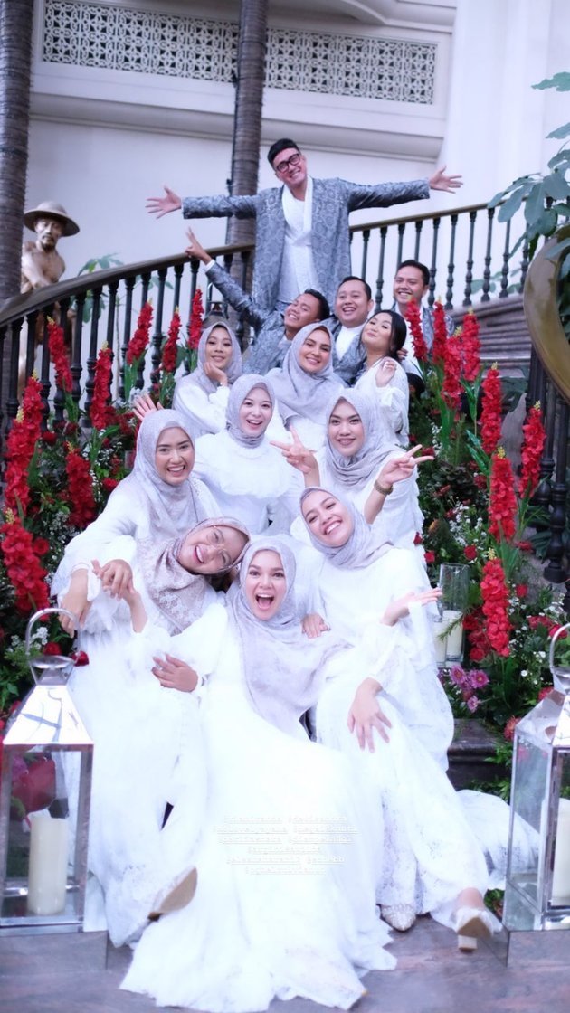 12 Styles of Wedding Guests at the Wedding Ceremony & Reception of Dian Pelangi, Stylish and Enchanting!