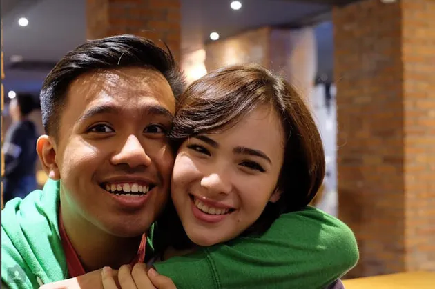12 Pasangan Muda Selebriti Indonesia