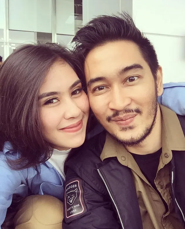 12 Pasangan Muda Selebriti Indonesia