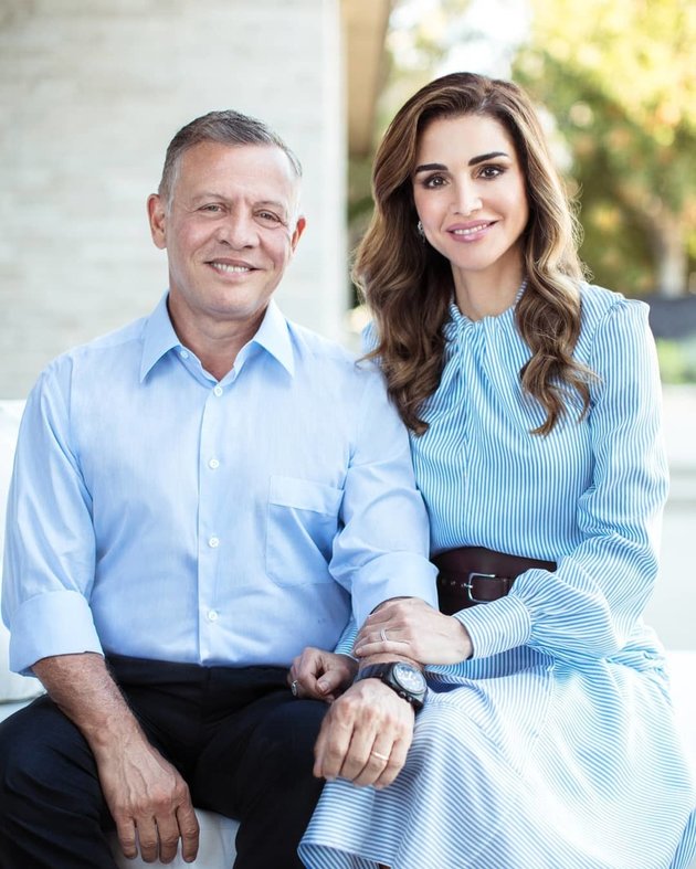 12 Beautiful Charms of Queen Rania, the Eternal Youthful Queen of Jordan Idolized by Netizens at the Age of Half a Century