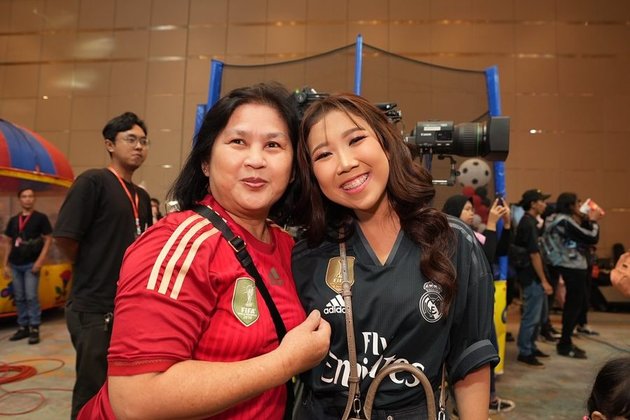 12 Photos of Artists at Abang L Putra Lesti's Birthday, from Fuji to Tya Ariestya Wearing Football Jerseys - Lucinta Luna Appears with Douyin Make Up