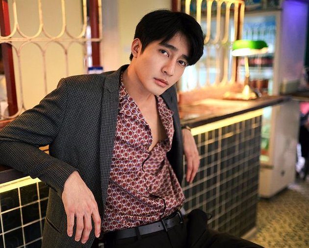 16 Handsome Photos of Earth Pirapat, Actor of Thai Series 'A Tale of Thousand Stars', A Very Macho Forest Ranger!