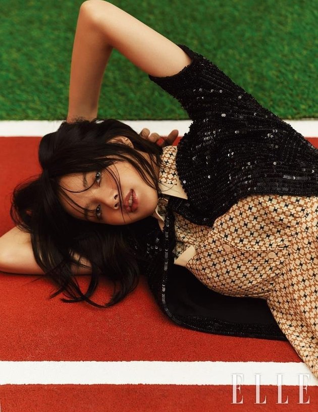 12 Portraits of Sporty Style Lisa BLACKPINK X CELINE in Elle Korea Magazine, Exudes Chic and Super Cool Charm!