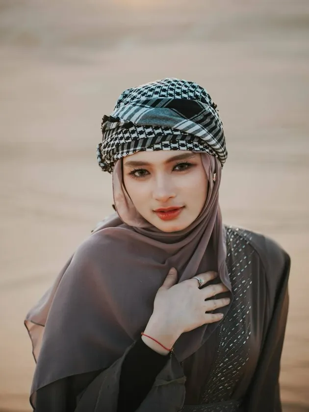 Visual menaan Inara Rusli