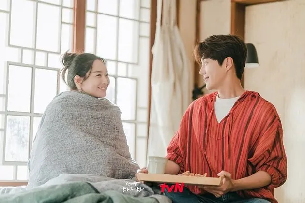 HOMETOWN CHA CHA CHA 