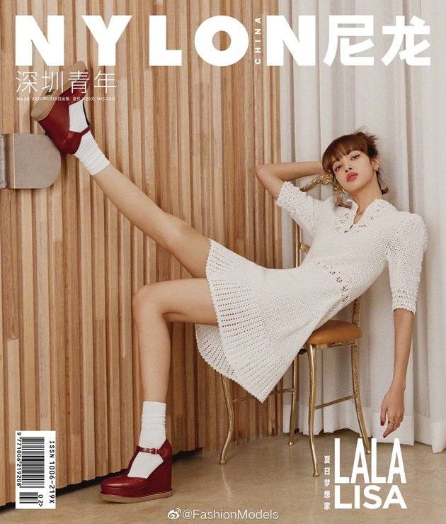 13 Photos of Lisa BLACKPINK in 'NYLON China', Bold and Feminine Looks Make the Magazine Sold Out Quickly!