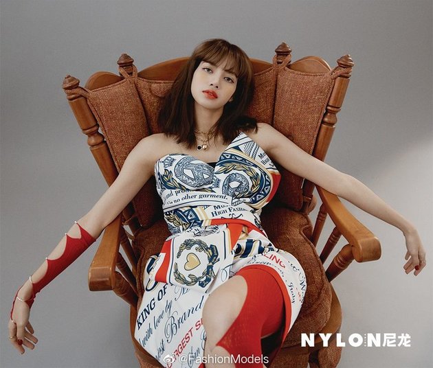 13 Photos of Lisa BLACKPINK in 'NYLON China', Bold and Feminine Looks Make the Magazine Sold Out Quickly!