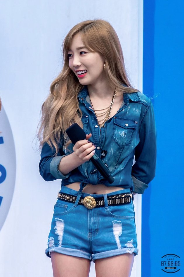 13 K-Pop Idols Look Cool in Jeans, Jimin BTS - Wendy Red Velvet