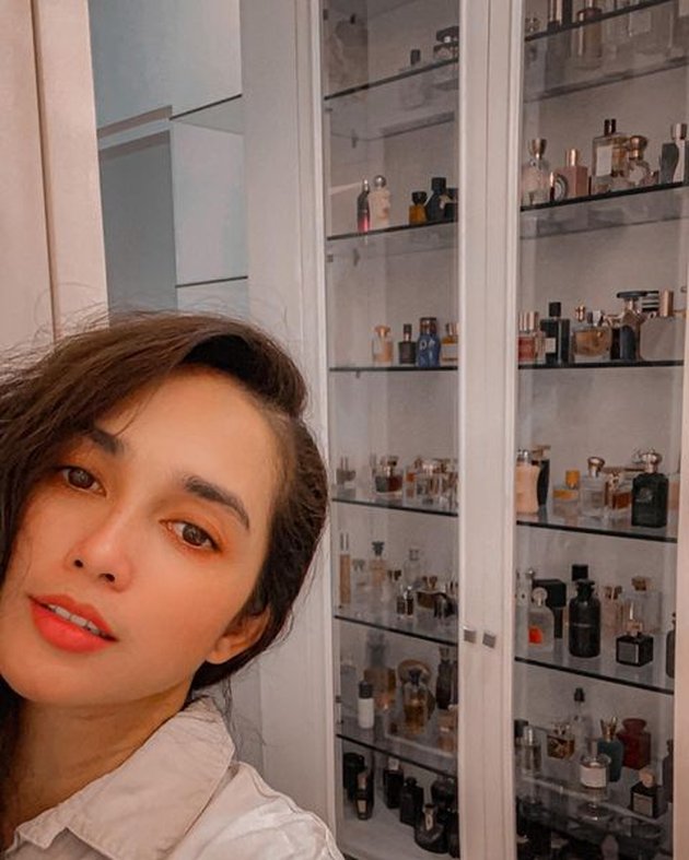 13 Photos of Indonesian Artists Showing off their Walking Closets at Home, Full of Luxury and Branded Items!