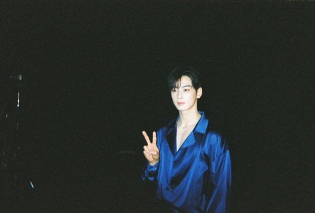 13 Portraits of Cha Eun Woo in Film Camera Shots, Total Boyfriend Material - Still Handsome Even Without Filters and Edits