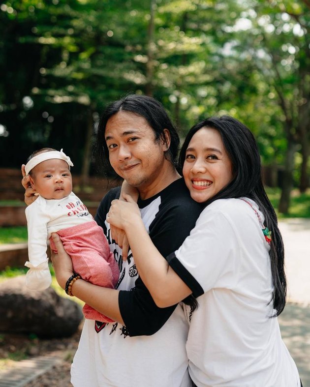 13 Years of Marriage, Just Had Their First Child, Portraits of Dea Ananda and Ariel Nidji Whose Lives Are Getting More Beautiful After Baby Sanne Arrived