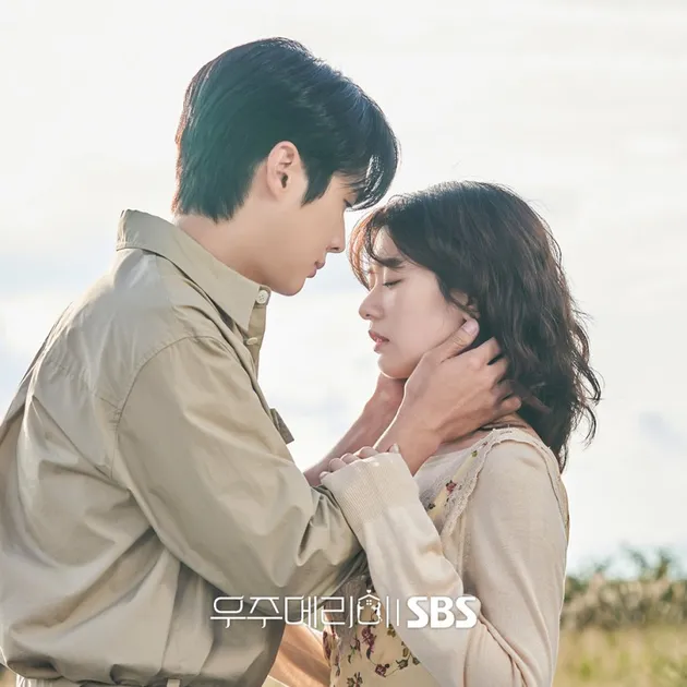 Choi Woo Shik dan Jung So Min