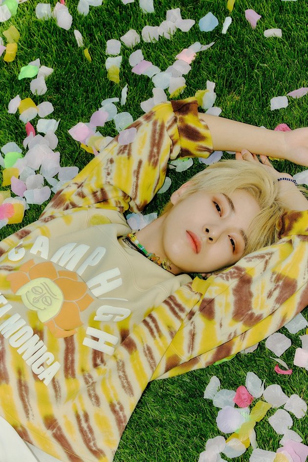 14 Teaser Photos of NCT Dream 'Hello Future' Show Handsome and Fresh Visuals Like Young Coconut Ice in the Summer!